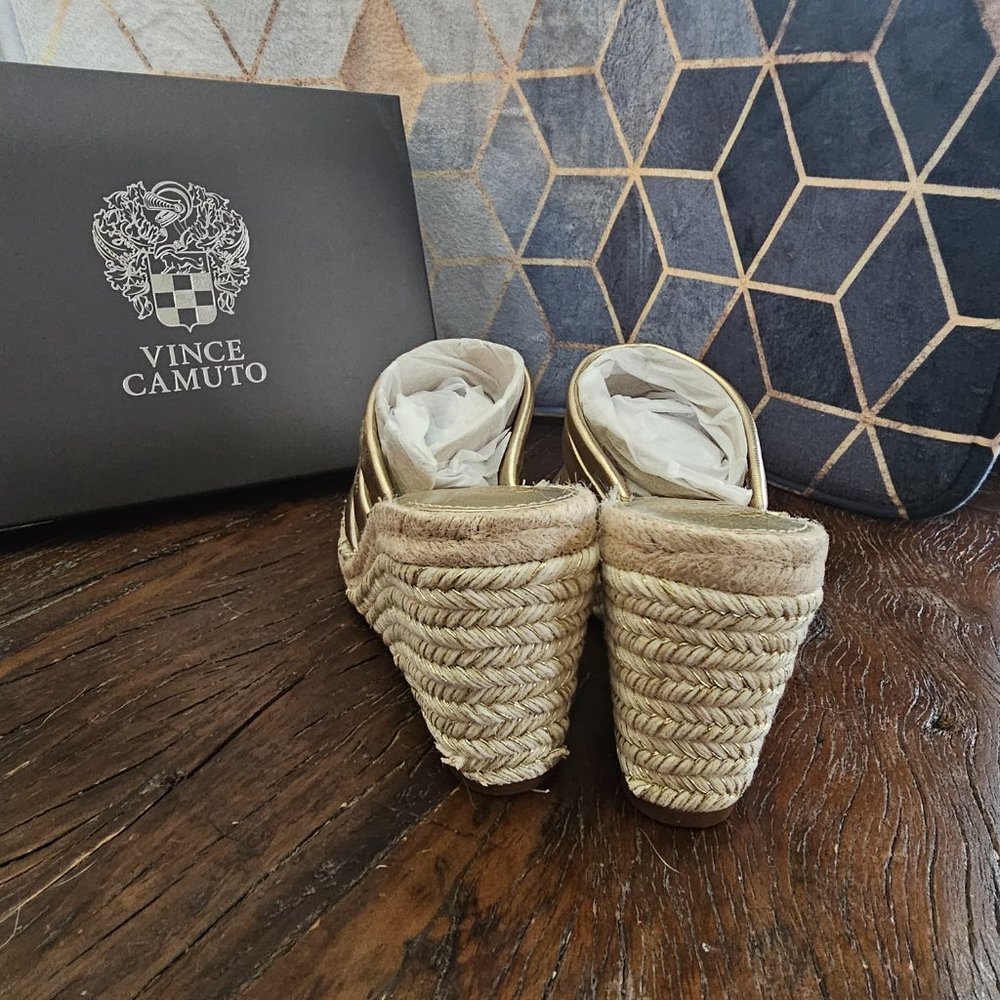 Vince Camuto Molisanas - Picture 4 of 8